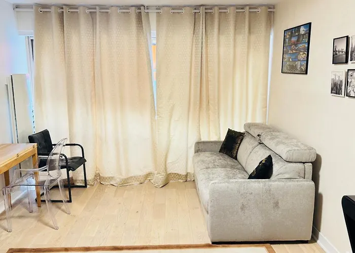 Un De Luxe Les Champs Elysees Appartement Parijs