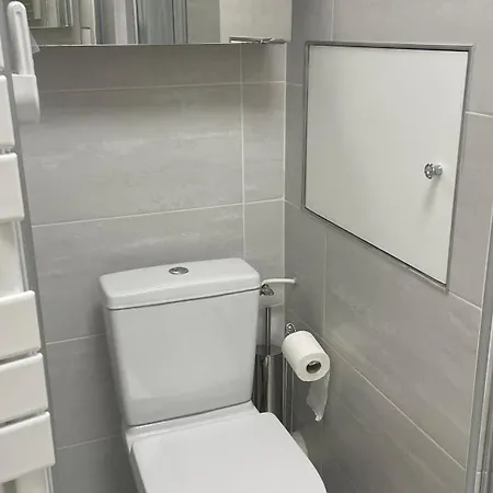 Un De Luxe Les Champs Elysees *